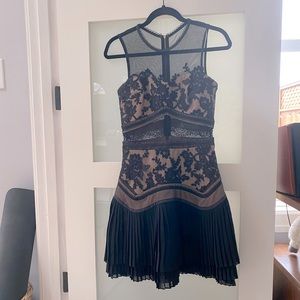 Beautiful Three Floor sleeveless dress Sz 4 (XS)